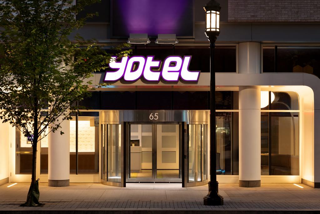 YOTEL Boston 1