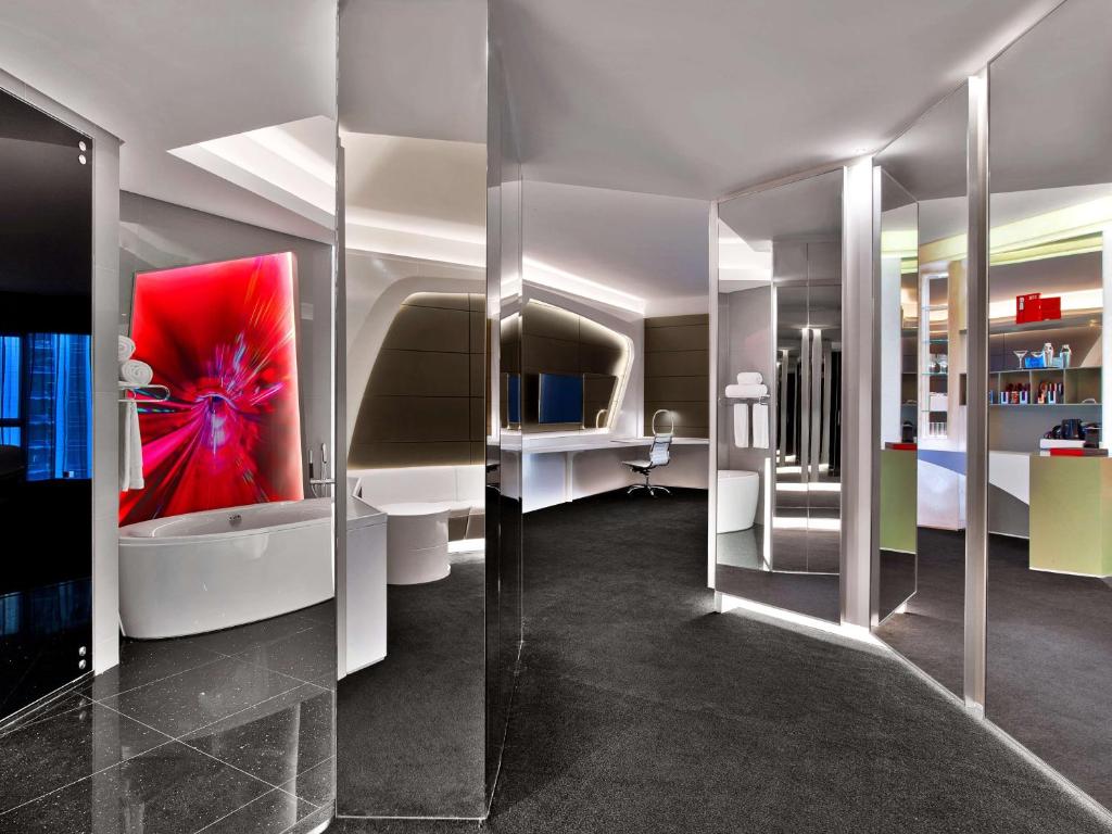 V Hotel Dubai Curio Collection by Hilton 7