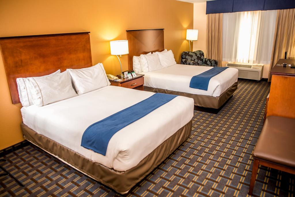 Holiday Inn Express Hotels & Suites Cocoa Beach 6