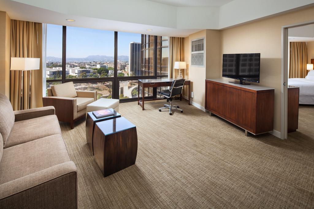 The Westin Bonaventure Hotel & Suites, Los Angeles 11