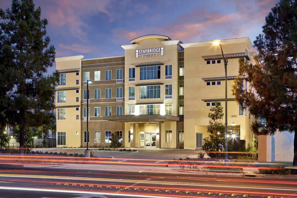 Staybridge Suites Anaheim At The Park 2