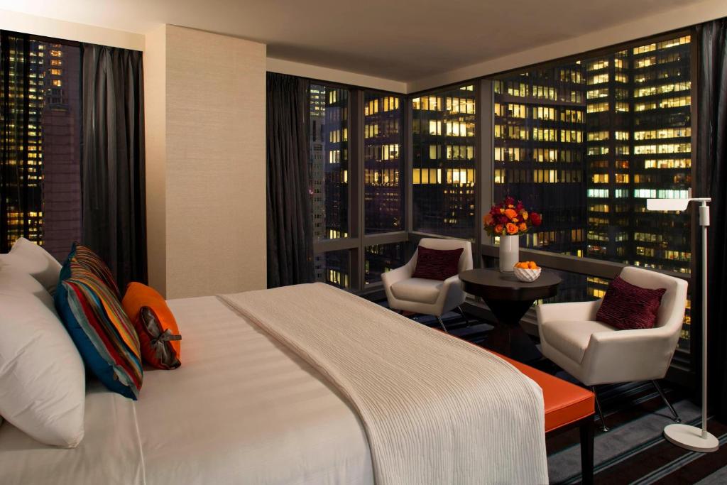 Courtyard by Marriott New York Manhattan/Central Park 2