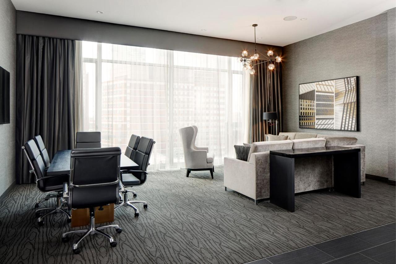 LondonHouse Chicago, Curio Collection by Hilton 7