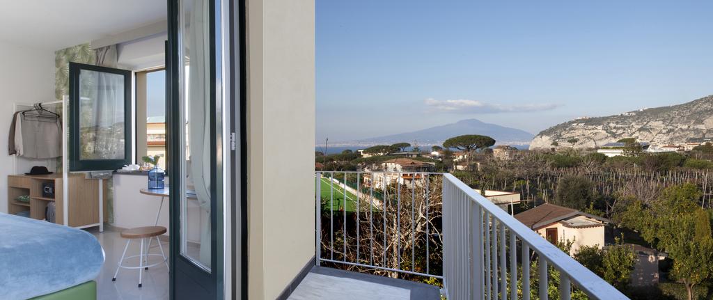 Unconventional Hotel Sorrento 7