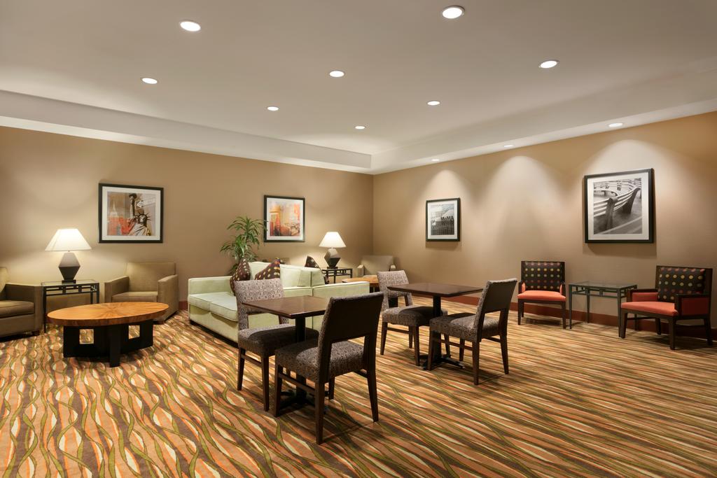 Hampton Inn New York 3